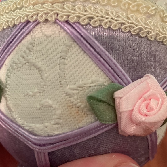 Timeless Treasures Purple and White Decorative Egg Box - Picture 4 of 7